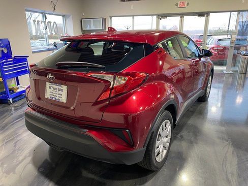 Used 2019 Toyota C-HR LE image 6