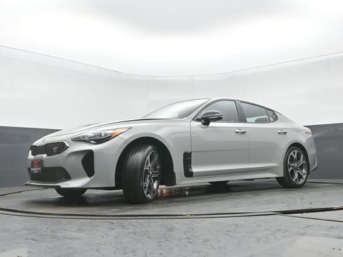Used 2019 Kia Stinger GT2 image 29