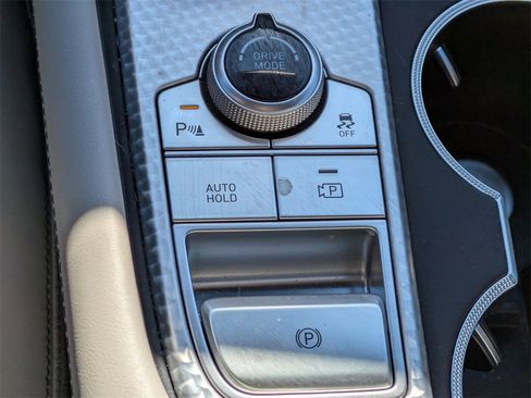 Used 2022 Genesis G70 3.3T image 25