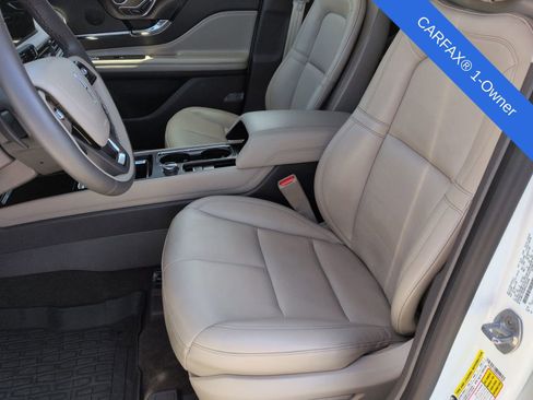 Used 2023 Lincoln Corsair AWD image 19
