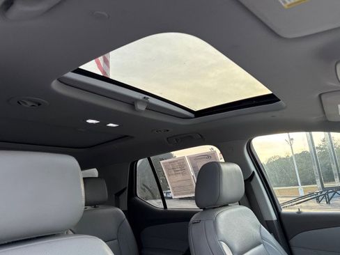 Used 2018 Chevrolet Traverse Premier w/ Driver Confidence II Package image 10