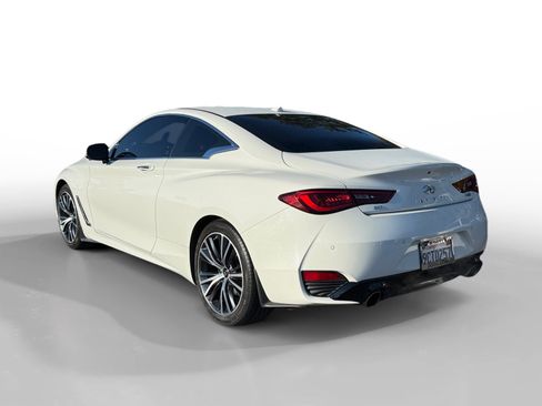 Used 2021 INFINITI Q60 3.0t Luxe w/ Essential Package image 3
