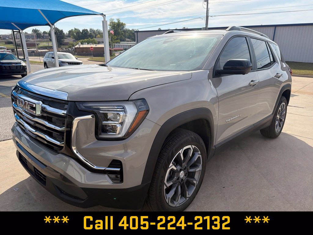 Used 2026 GMC Terrain Elevation w/ Elevation Premium Package AWD/4WD image 1