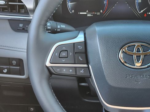 New 2026 Toyota Highlander Limited image 27