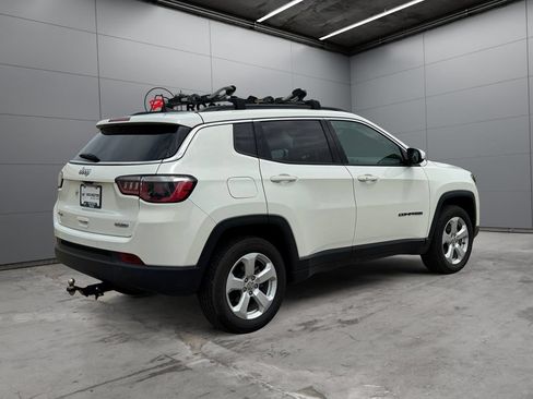 Used 2018 Jeep Compass Latitude w/ Popular Equipment Group AWD/4WD image 5