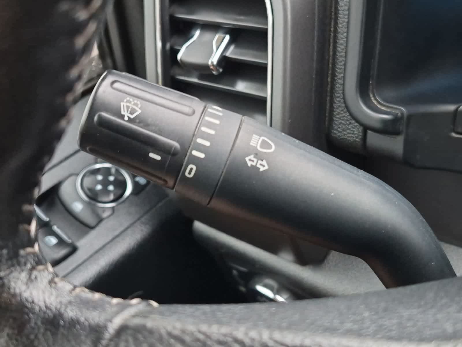 Used 2019 Ford F150 XLT w/ Equipment Group 302A Luxury AWD/4WD image 25