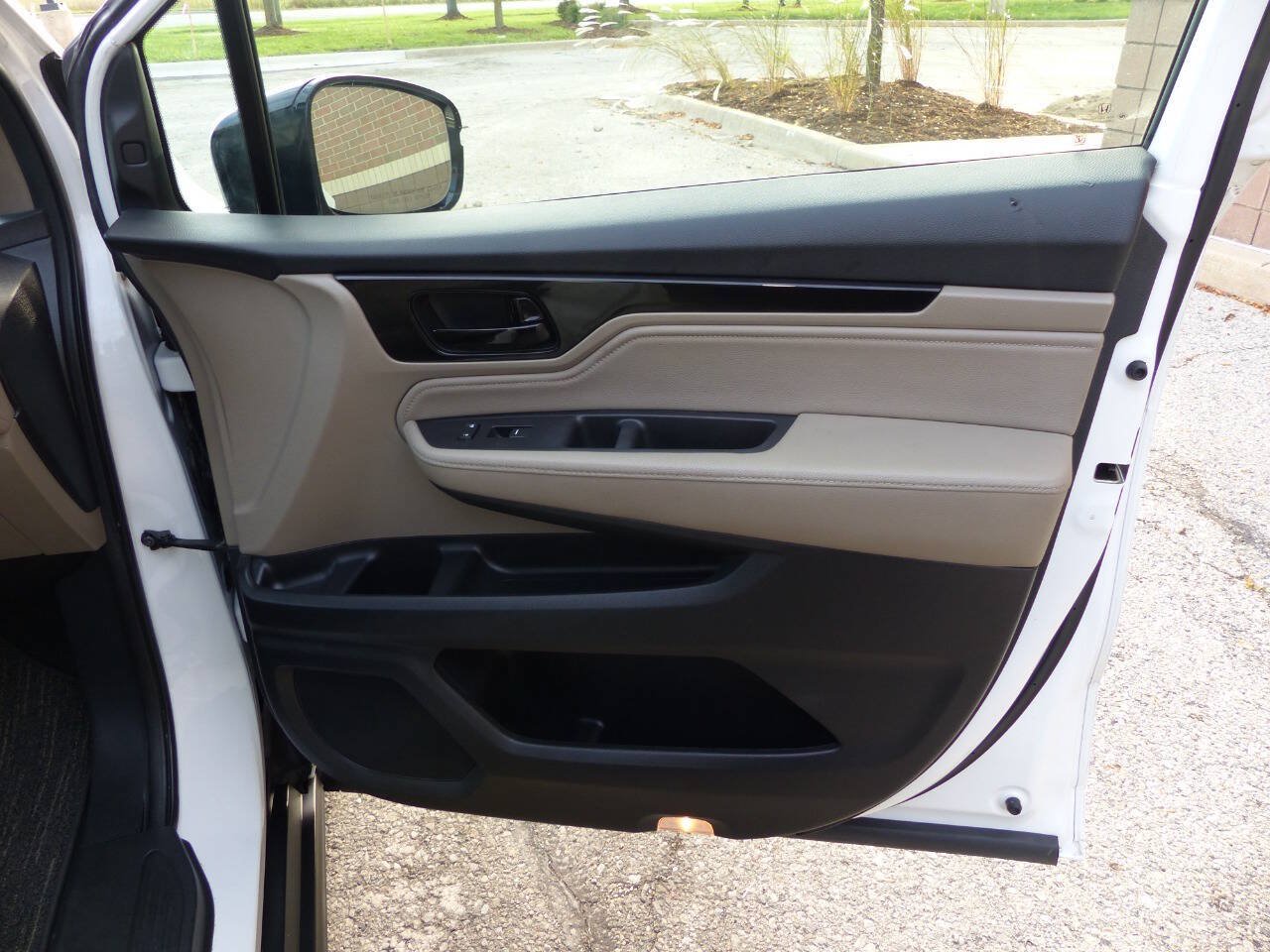 Used 2021 Honda Odyssey Elite image 64