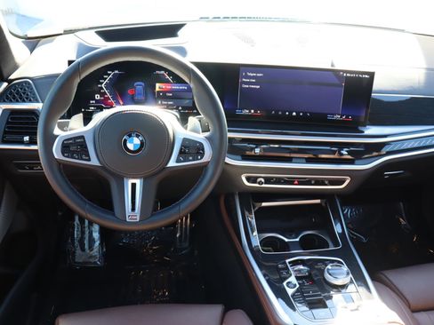Used 2025 BMW X7 M60i w/ Executive Package image 11