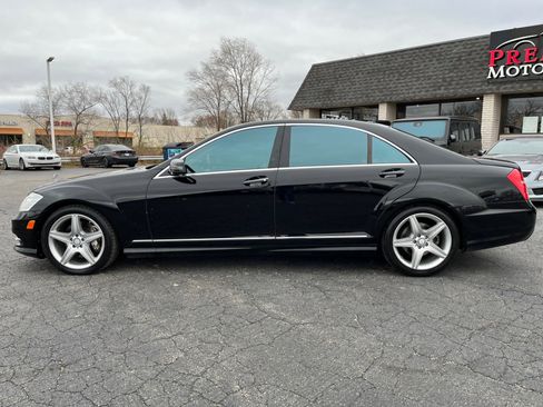 Used 2011 Mercedes-Benz S 550 4MATIC image 2