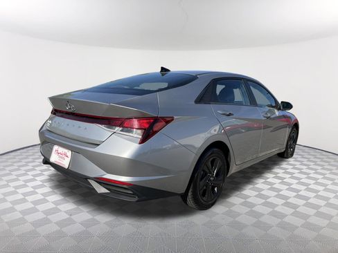 Used 2023 Hyundai Elantra SEL image 17