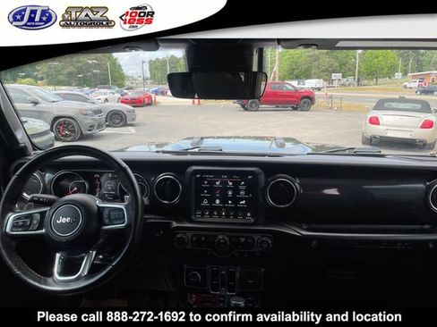 Used 2022 Jeep Wrangler Unlimited Rubicon w/ Trailer Tow Package AWD/4WD image 14