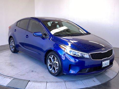 Used 2017 Kia Forte LX FWD image 7