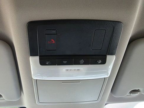 Used 2024 Nissan Rogue SV image 27