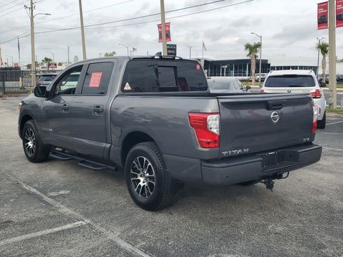Certified 2022 Nissan Titan SV w/ SV Convenience Package image 7