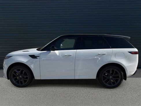 New 2025 Land Rover Range Rover Sport Dynamic SE image 2