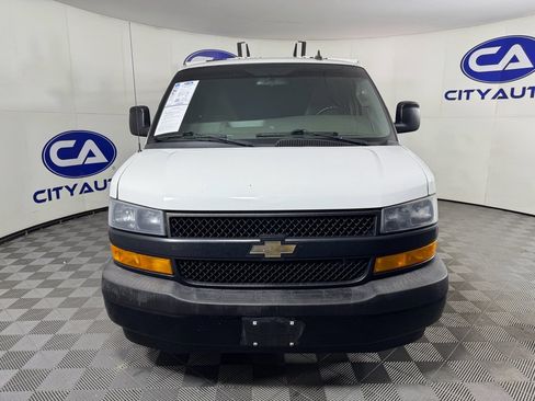 Used 2019 Chevrolet Express 3500 w/ Driver Convenience Package image 9