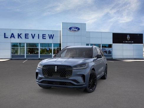 New 2026 Lincoln Aviator Reserve image 2