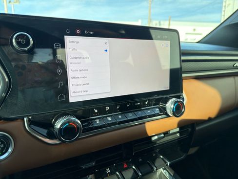 Used 2023 GMC Canyon AT4 image 22