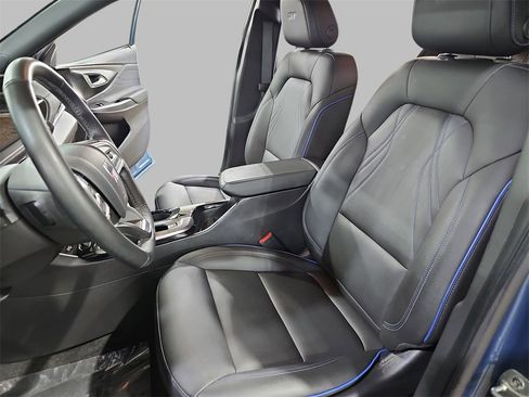 Certified 2024 Buick Envista Sport Touring w/ Convenience I Package image 19