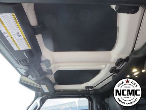 Used 2021 Jeep Wrangler Unlimited Rubicon AWD/4WD image 24