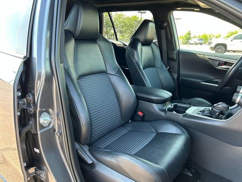 Used 2020 Toyota RAV4 XSE AWD/4WD image 17