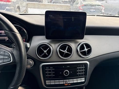 Used 2019 Mercedes-Benz GLA 250 4MATIC image 12