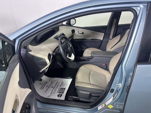 Used 2018 Toyota Prius Four image 19