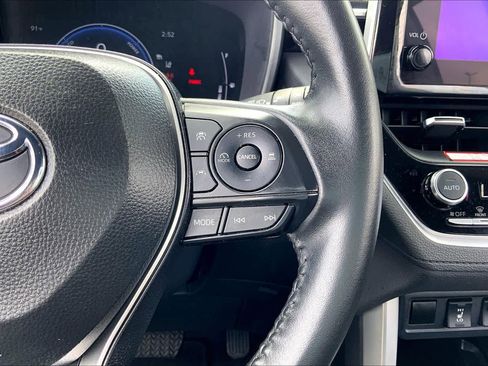 Used 2024 Toyota Corolla Cross XSE w/ Convenience Package image 24