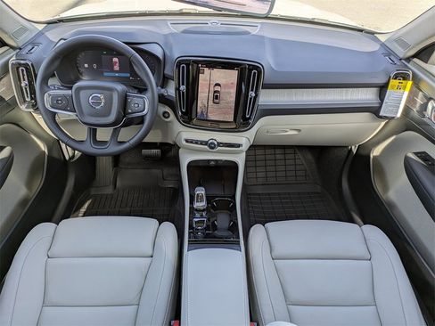 New 2026 Volvo XC40 B5 Ultra w/ Protection Package Premier image 18