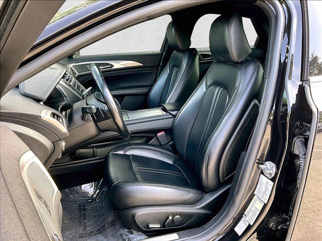 Used 2020 Lincoln MKZ FWD image 27