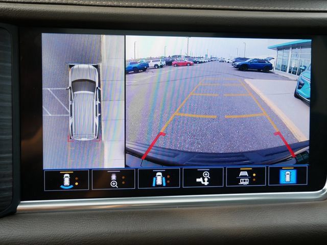 Used 2021 GMC Yukon Denali AWD/4WD image 15