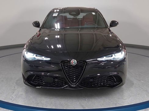 New 2025 Alfa Romeo Giulia w/ Veloce Package Rwd image 2