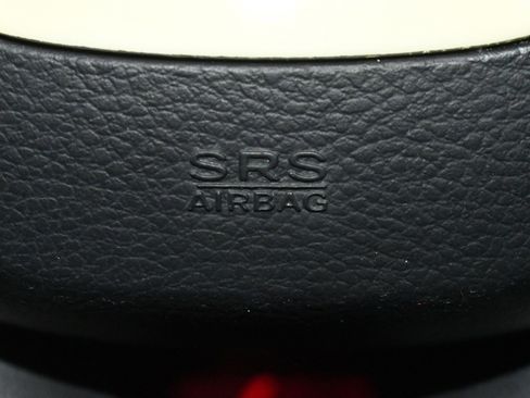 Used 2020 Dodge Challenger SXT image 32