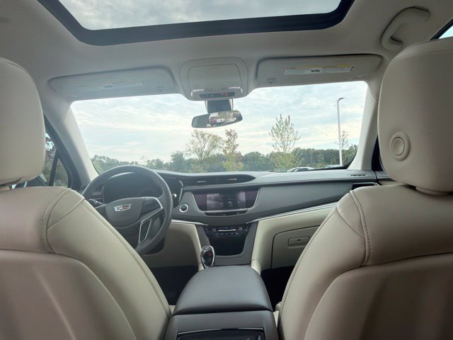 Used 2018 Cadillac XT5 Premium Luxury FWD image 21