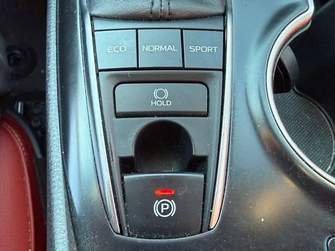 Used 2018 Toyota Camry XSE w/ Driver Assist Package FWD image 24