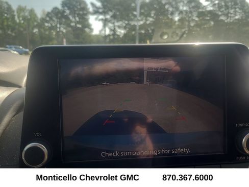 Used 2025 Nissan Rogue S FWD image 22