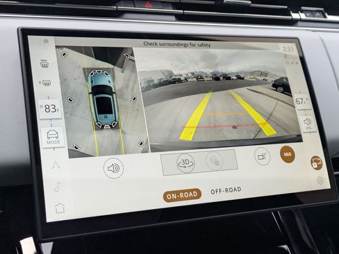 Certified 2025 Land Rover Range Rover Sport SE image 19