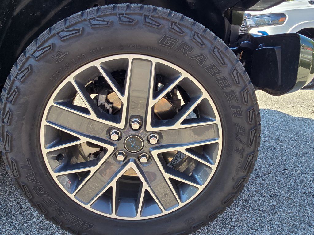 Used 2024 Jeep Wrangler High Altitude AWD/4WD image 17