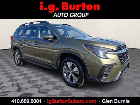 Used 2025 Subaru Ascent Premium image 1
