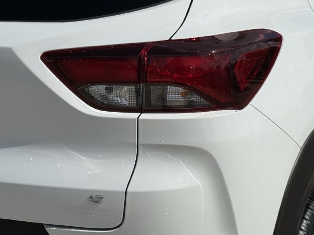 Certified 2022 Chevrolet TrailBlazer LT w/ Convenience Package FWD image 8