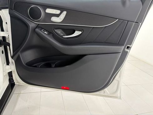Used 2022 Mercedes-Benz GLC 300 4MATIC image 18