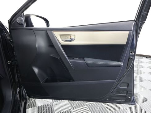 Used 2015 Toyota Corolla LE image 25