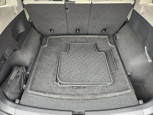 Used 2022 Volkswagen Tiguan S image 13