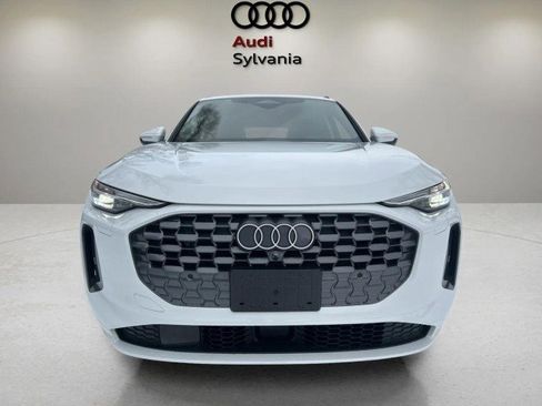 Certified 2025 Audi Q5 Premium Plus w/ Premium Plus image 2