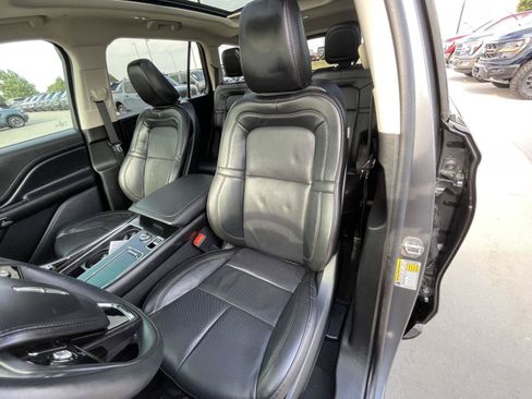 Used 2023 Lincoln Aviator Reserve w/ Equipment Group 201A AWD/4WD image 18