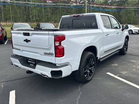 Certified 2026 Chevrolet Silverado 1500 High Country image 8