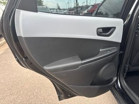 Used 2018 Hyundai Kona SEL image 28