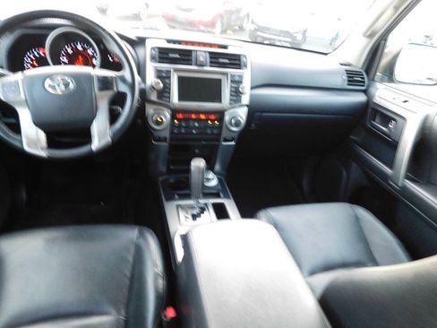 Used 2011 Toyota 4Runner Limited AWD/4WD image 17