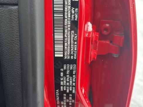 Used 2023 Jeep Renegade Latitude image 39