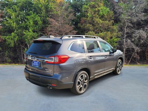 New 2025 Subaru Ascent Limited image 16
